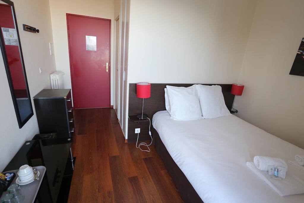 Aparthotel O'sullivans Bar And Mandelieu-la-Napoule